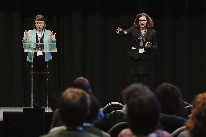 Ella Jamsin (links) en Valérie Trouet (rechts), respectievelijk Operationeel Directeur en Wetenschappelijk Directeur van het Belgisch Klimaatcentrum